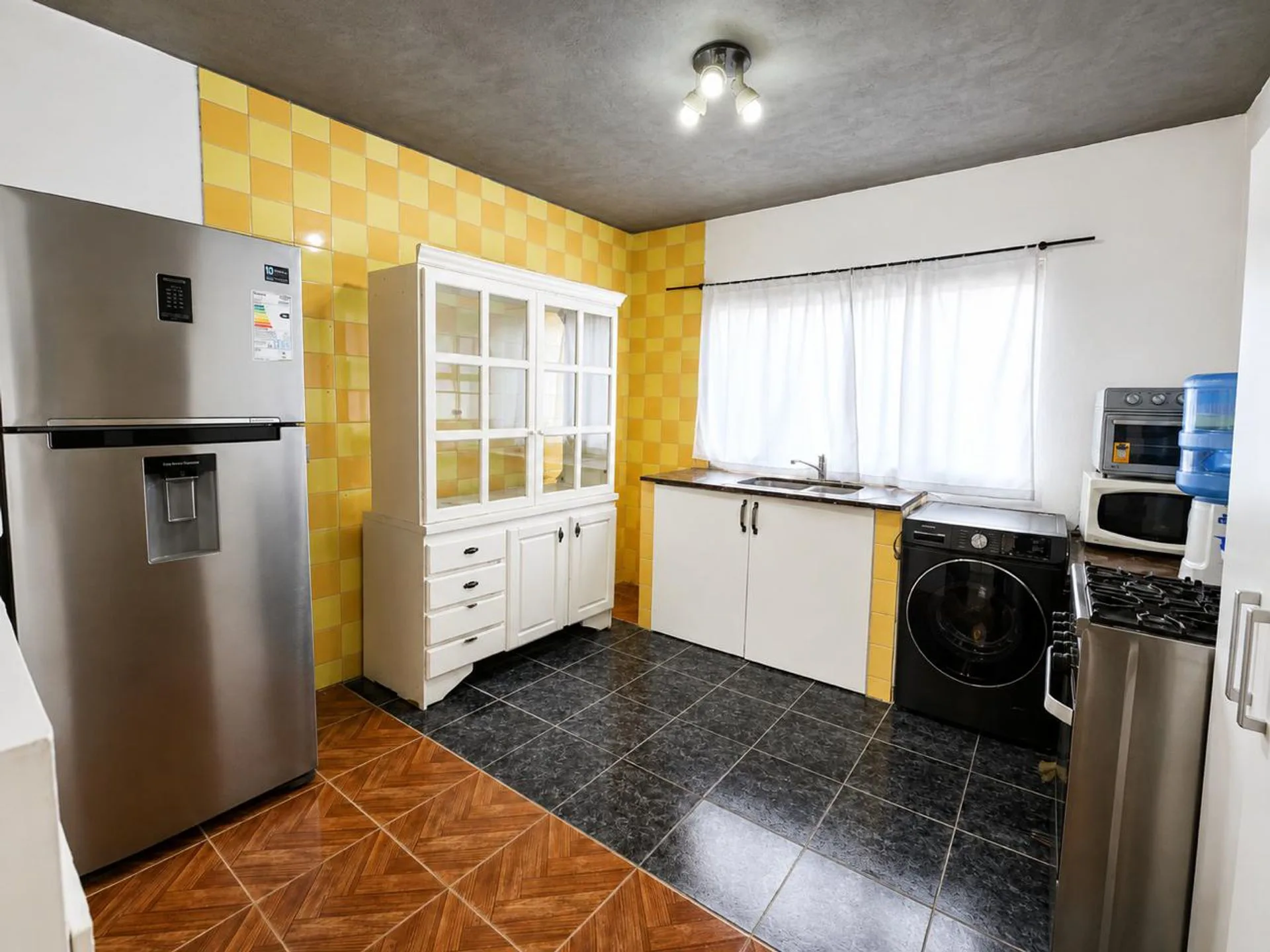 Venta de casa en Pilar Triplex 3 dormitorios foto 5