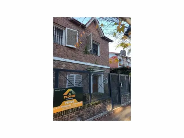 Se Vende Excelente Chalet de 4 Ambientes en Lote Propio en Olivos Golf