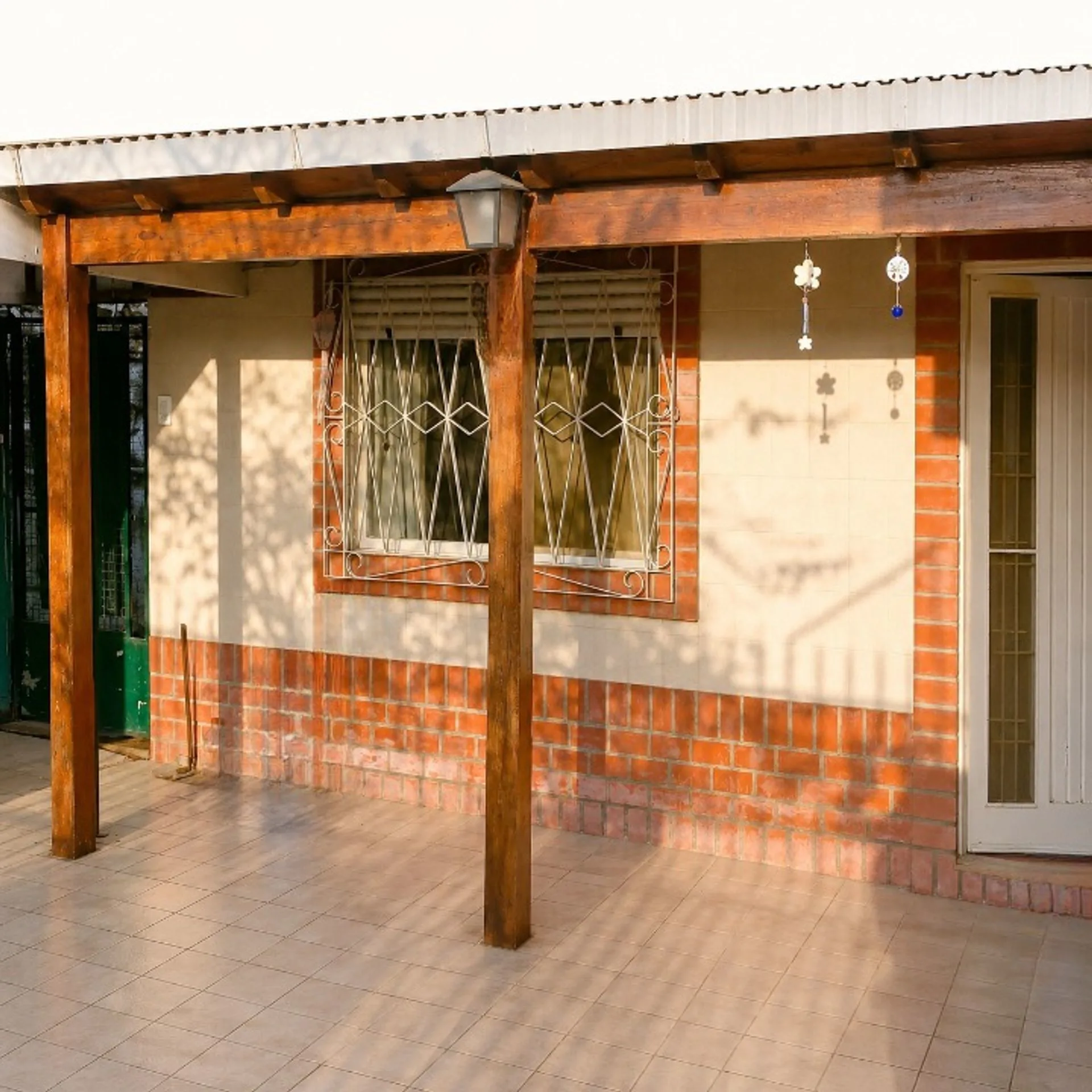 CASA VENTA 4 AMBIENTES G. DE LAFERRERE CON QUINCHO foto 2