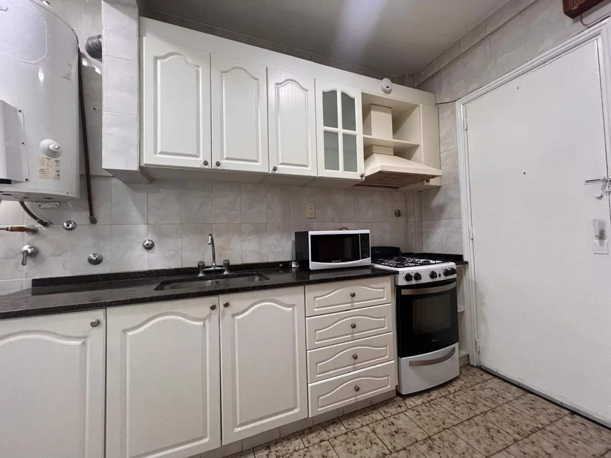 Venta Amplio 3 Ambientes con Dependencia y 2 Baños foto 5