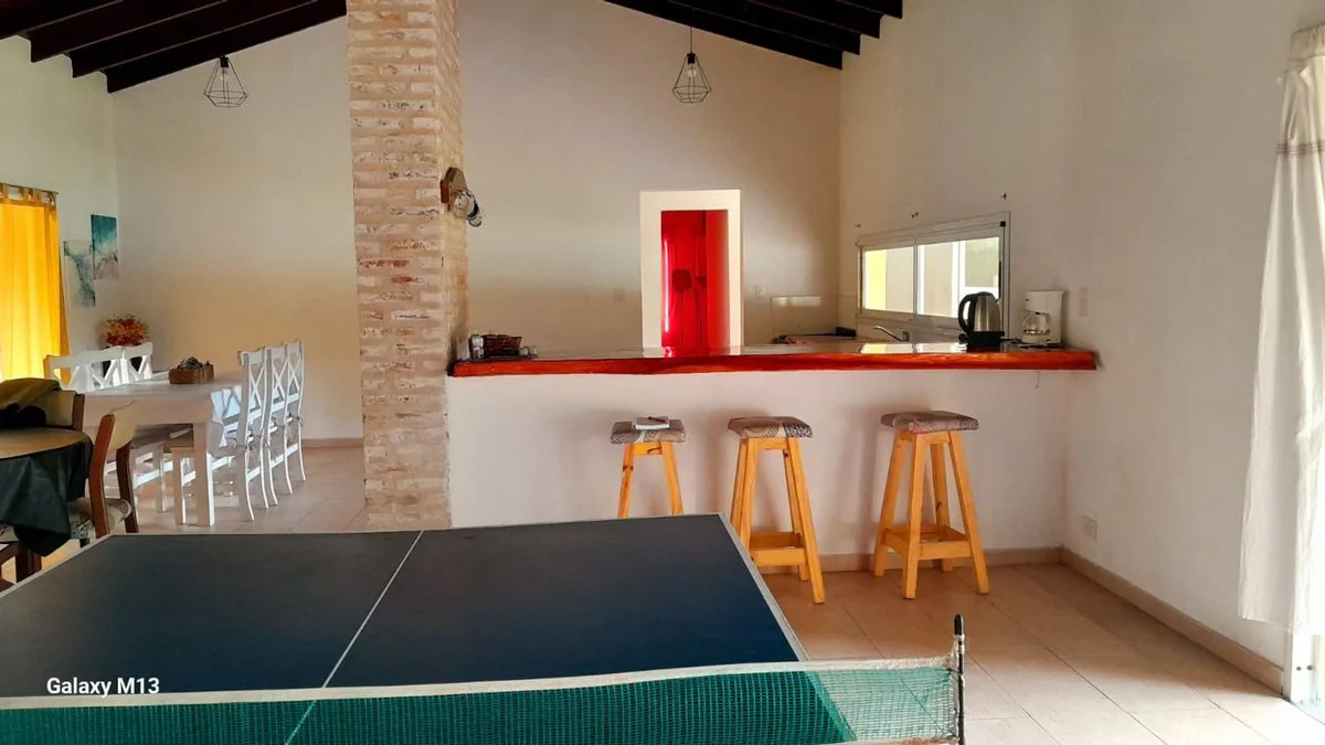 VENTA-CASA 4 AMB-LOTE 2400 M2-PILETA-CHASCOMÚS foto 4