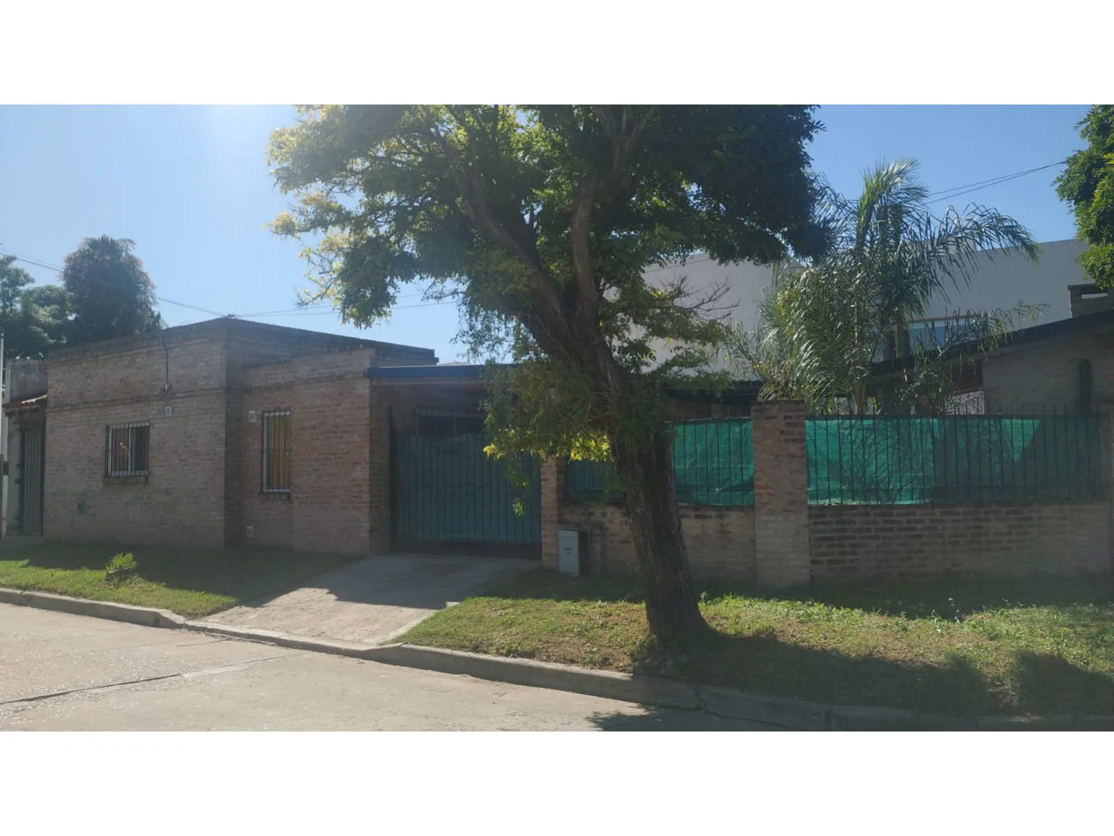 Propiedad ubicada en la esquina de Rivadavia y Pinazo - Monte foto 2