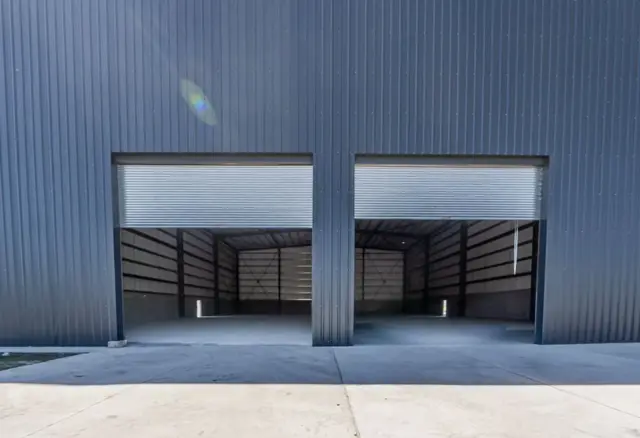 ALQUILER-NAVE AAA- ESTRENAR- R25 PARQUE INDUSTRIAL