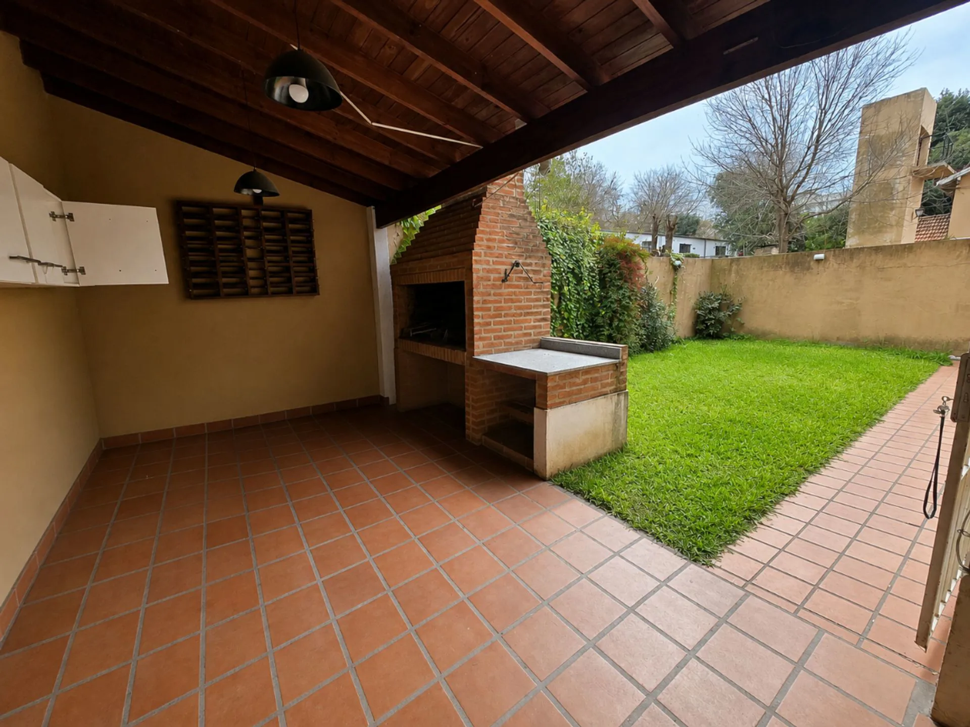 Alquiler de Duplex de 4 ambientes y patio en Pilar foto 3