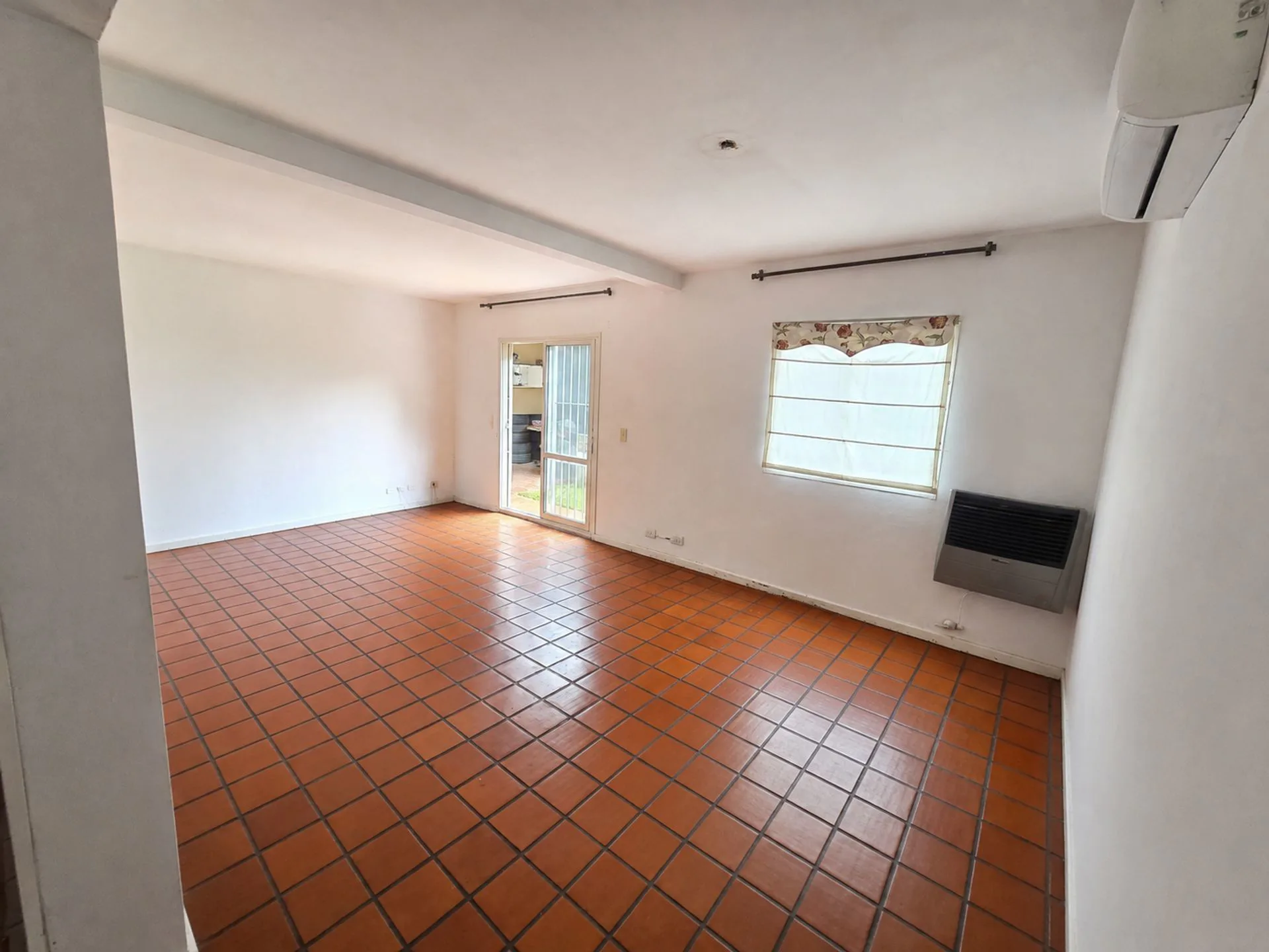 Alquiler de Duplex de 4 ambientes y patio en Pilar foto 4