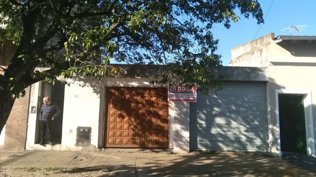 EXCELENTE LOTE DE TERRENO 450 Mts2 c/ AMPLIO LOCAL y CASA A RESTAURAR en el CORAZON DE BILLINGHURTS
