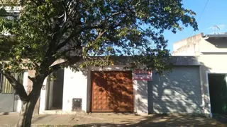 EXCELENTE LOTE DE TERRENO 450 Mts2 c/ AMPLIO LOCAL y CASA A RESTAURAR en el CORAZON DE BILLINGHURTS foto 4