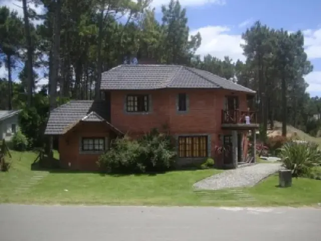Excelente Chalet con Jacuzzi y Piscina Climatizada para 10 personas