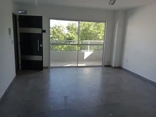 VENTA DPTO DE TRES AMB A ESTRENAR foto 1