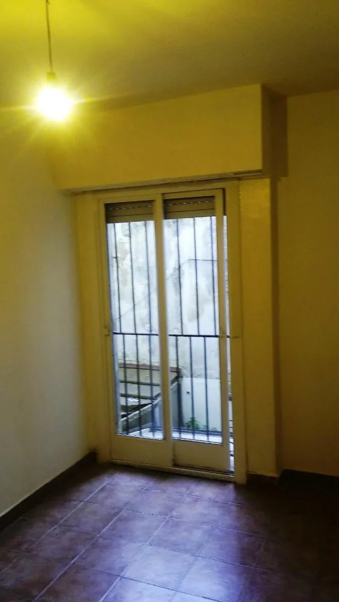 APTO CRÉDITO, 2 amb luminoso, cocina separada, baño con bañera. Ascensor y terraza. foto 3