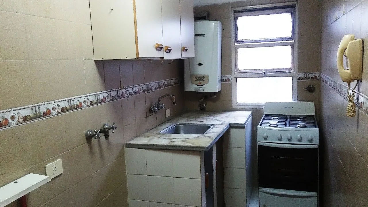 APTO CRÉDITO, 2 amb luminoso, cocina separada, baño con bañera. Ascensor y terraza. foto 5