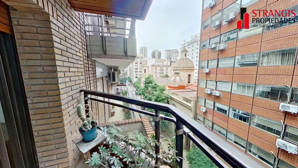 VENTA Departamento de 4 ambientes con dependencia de servicio - MAS foto 3