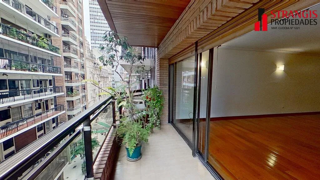 VENTA Departamento de 4 ambientes con dependencia de servicio - MAS foto 4