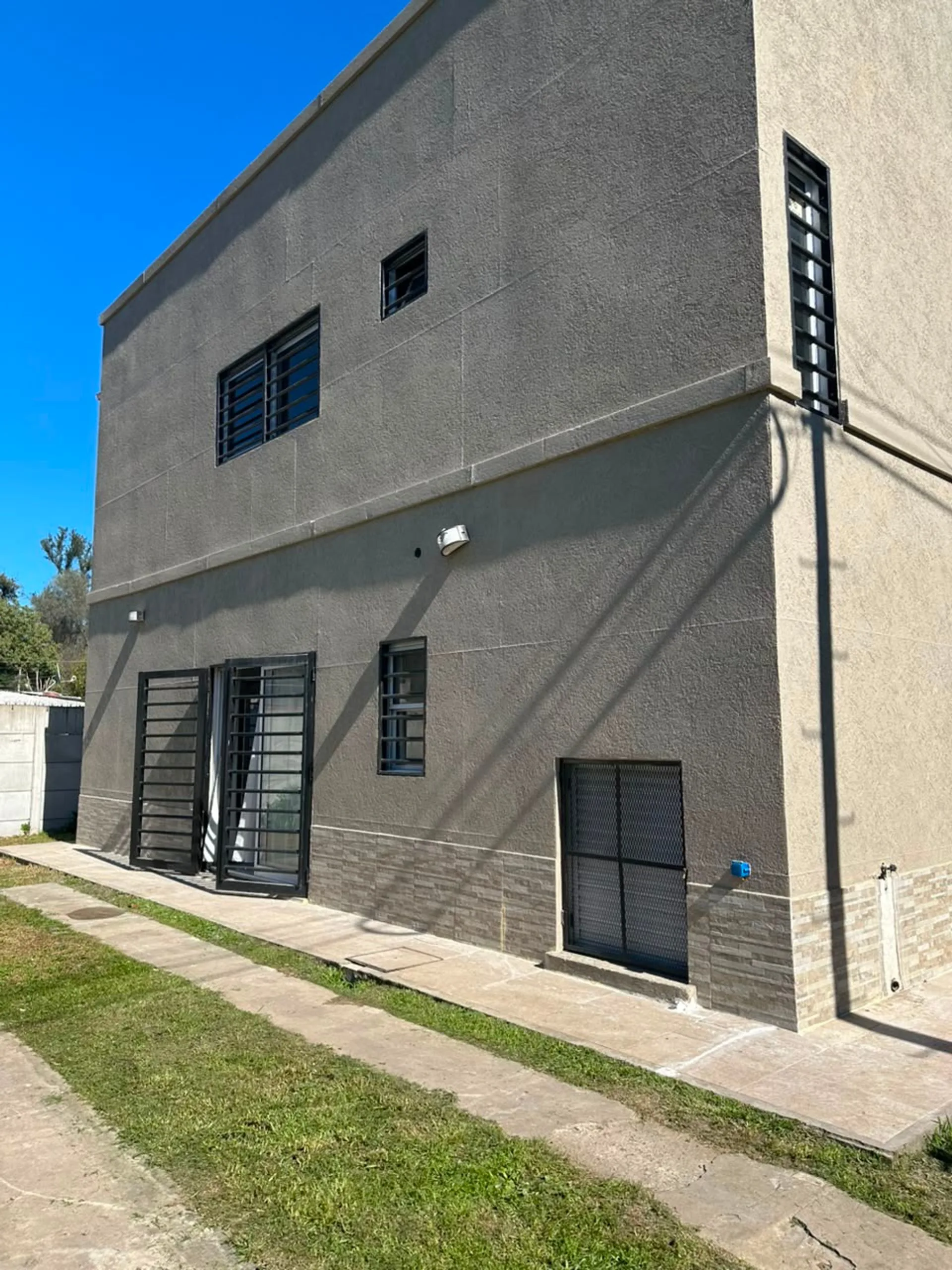 CASA EN VENTA EN GENERAL RODRIGUEZ APTA CREDITO foto 5