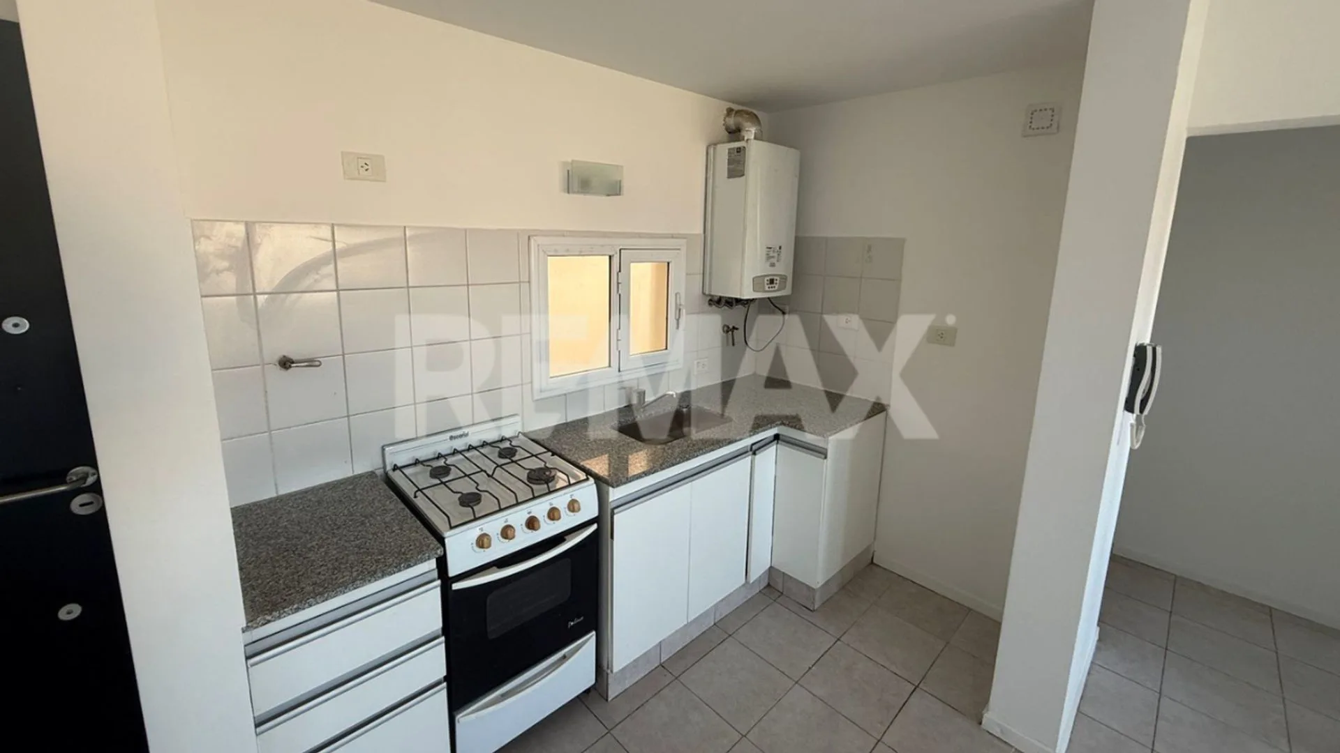 Venta departamento 1 dormitorio en Cipolletti foto 4
