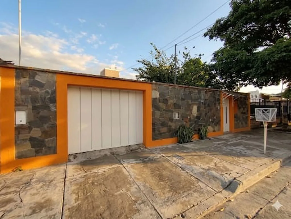 SE VENDE CASA PARQUE LA GRUTA-FACILIDADES-FINANCIA foto 2