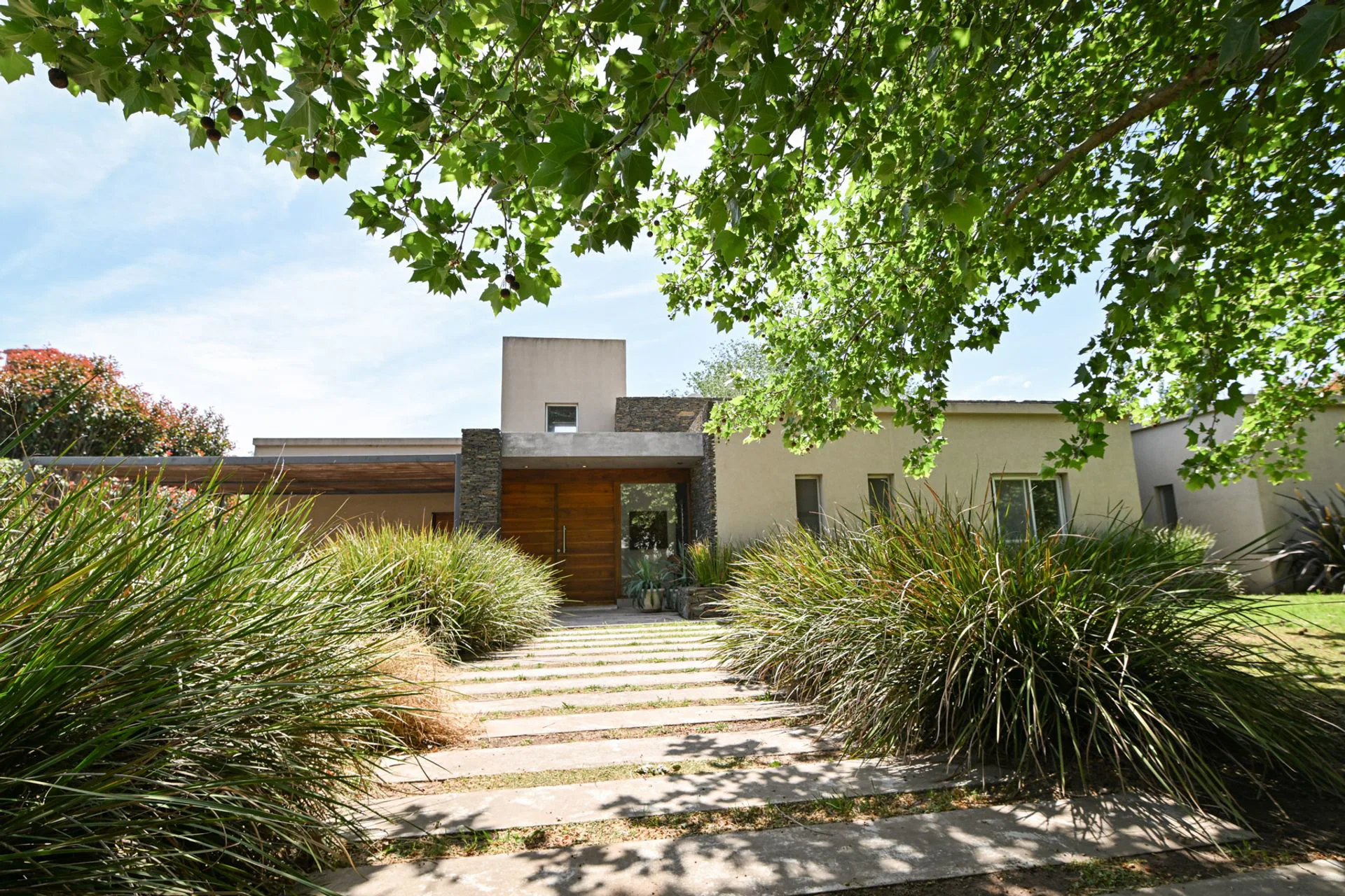 Casa moderna en La Cheltonia con piscina y golf foto 2