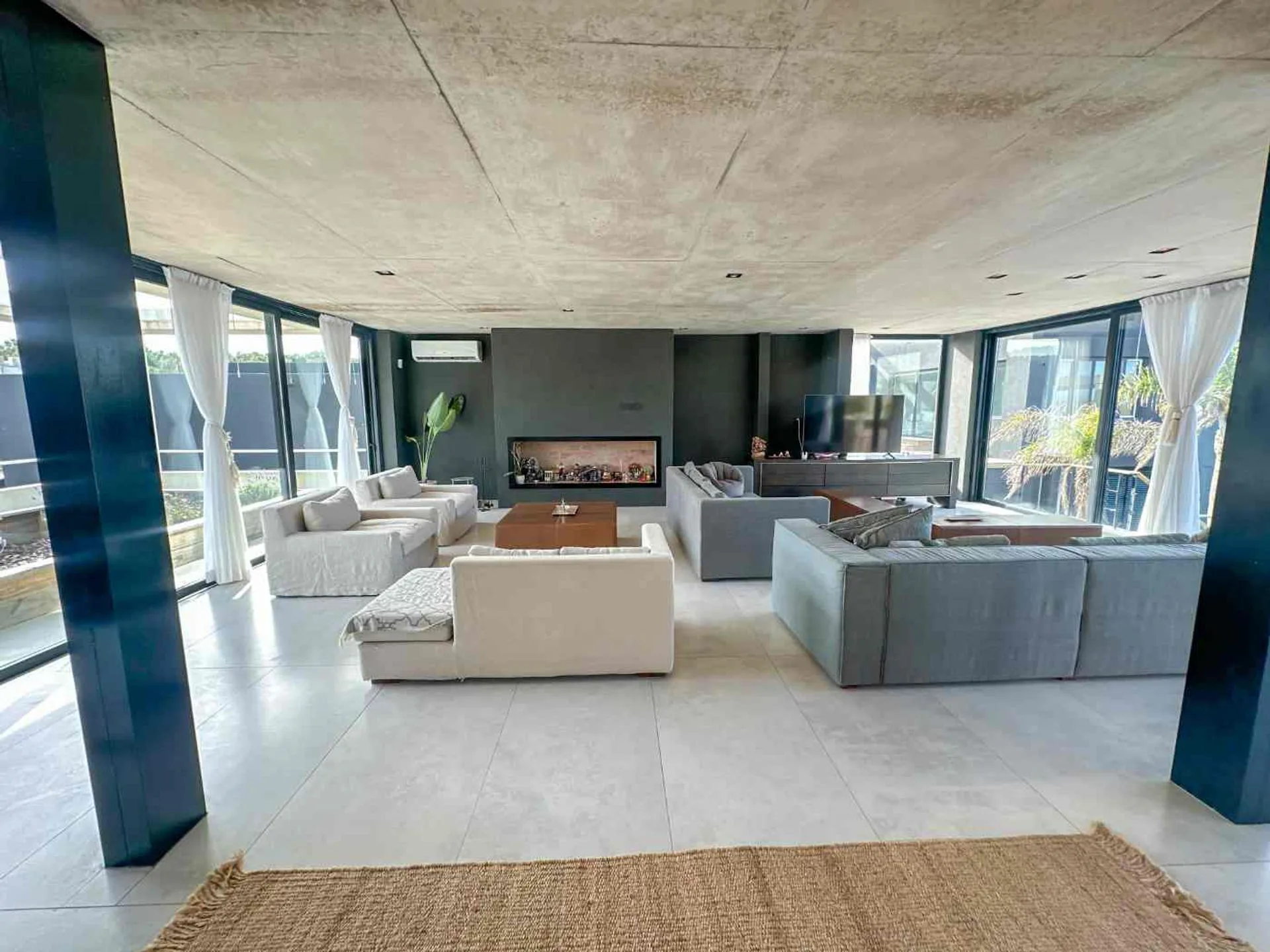 Casa en Venta en Costa Esmeralda  FRENTE AL MAR foto 3