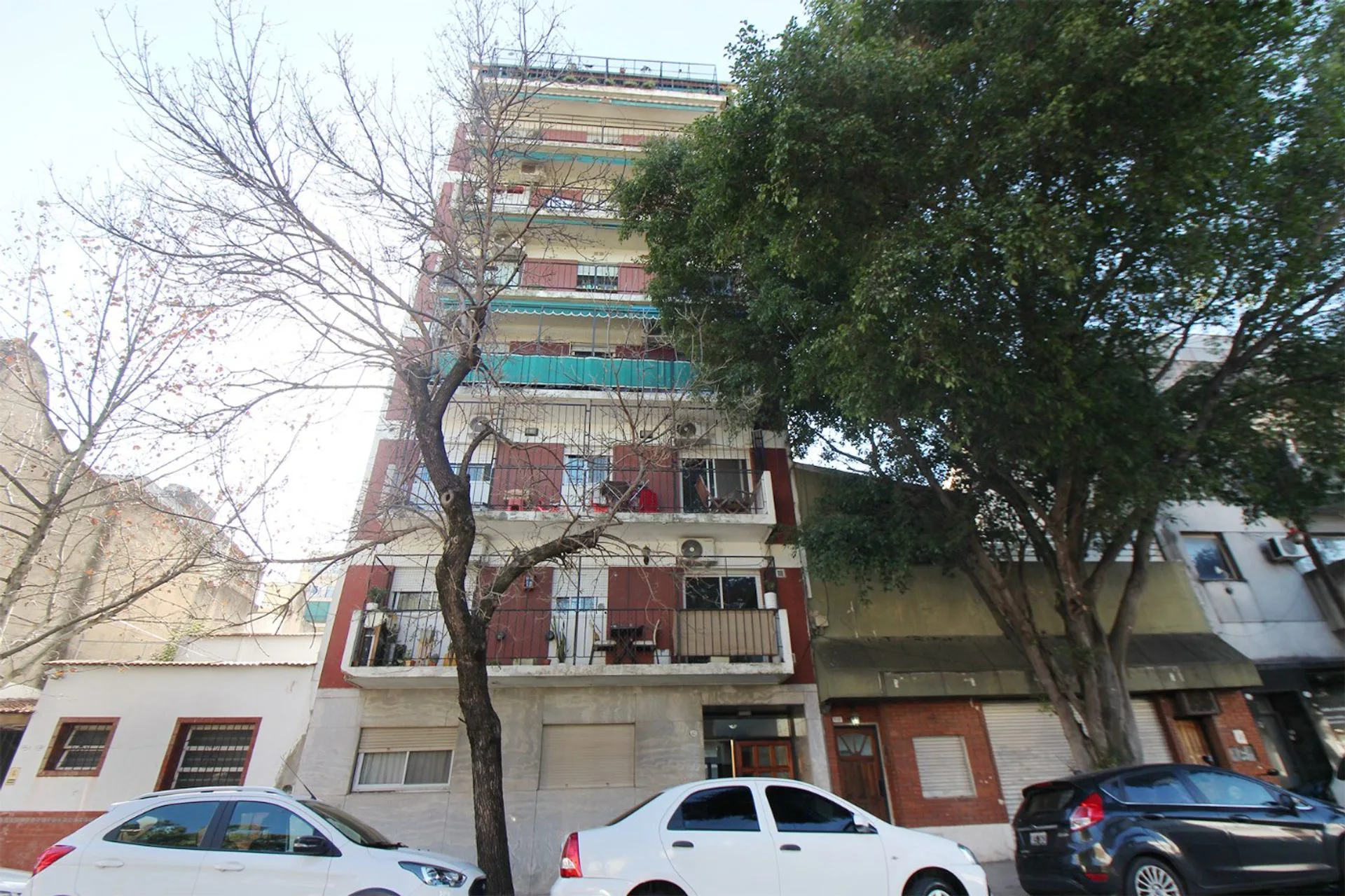VENTA DEPARTAMENTO 3 AMB CON 2 PATIOS EN CABALLITO foto 3