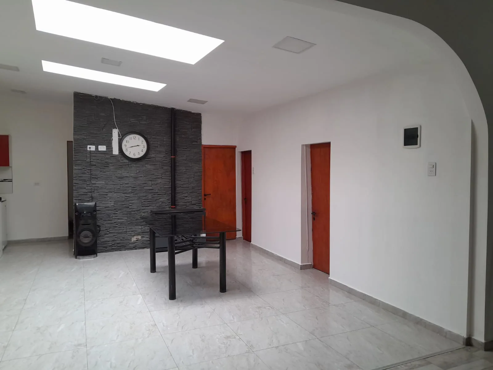 ALQUILER – CASA 4 DORMITORIOS – BARRIO MARGEN SUR foto 2