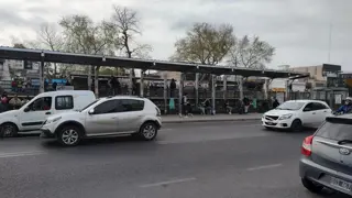 ITUZAINGO - FRENTE A ESTACION- MONOAMBIENTE APTO PROFESIONAL + COCHERA CUBIERTA foto 1