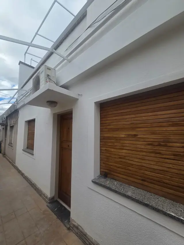 Casa Interna 3 dormitorios 2 baños SIN garaje