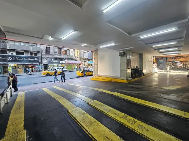 VENTA COCHERA PLENO CENTRO, EDIFICIO SHELL
