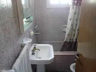GALPON DOBLE de 250 m2  EN ESQUINA CON DEPARTAMENTOS PLANTA ALTA foto 5