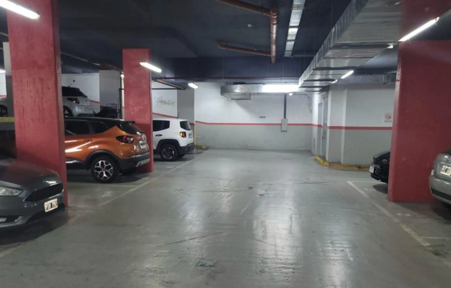 Venta de Cochera Cubierta en Belgrano foto 2