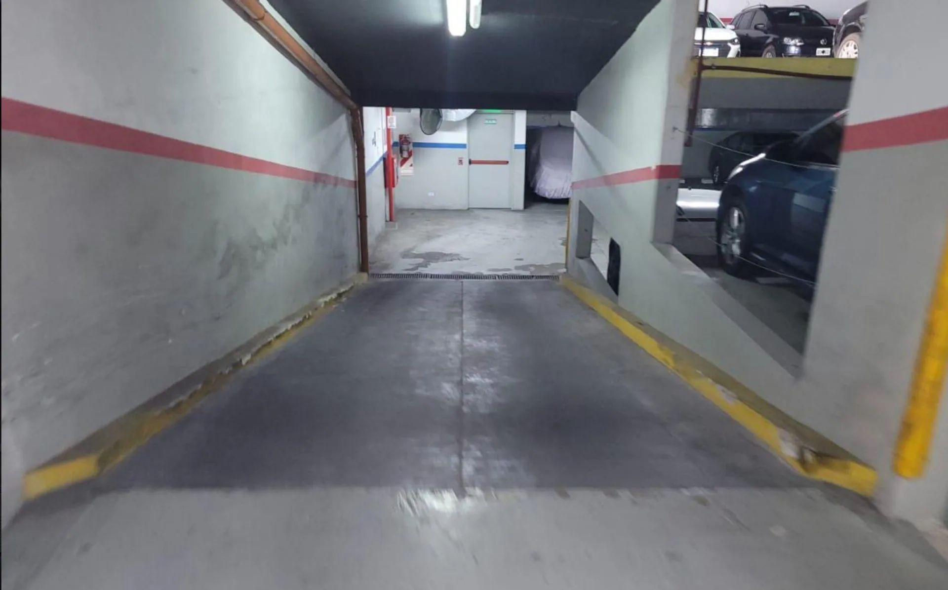 Venta de Cochera Cubierta en Belgrano foto 5