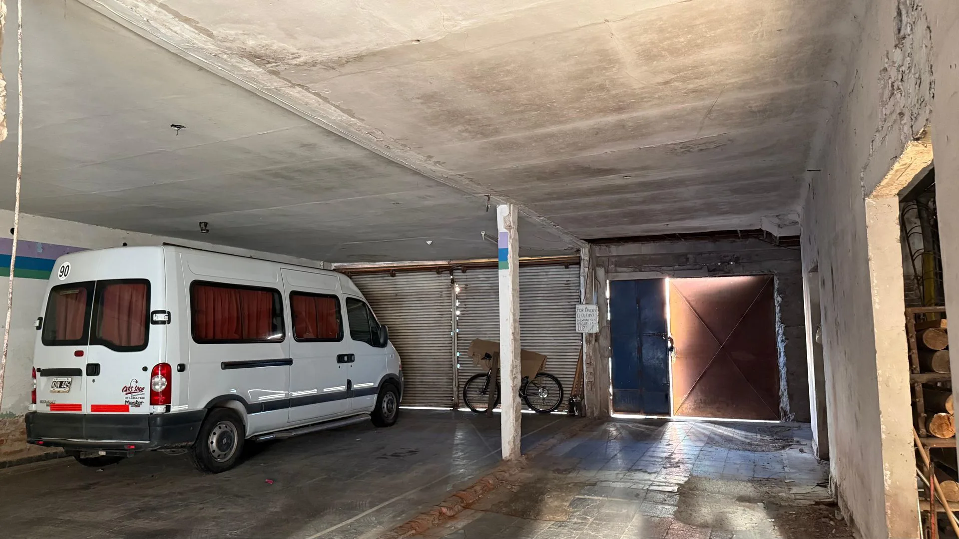 DEPOSITO A RESTAURAR EN VENTA SOBRE CALLE COLON foto 5