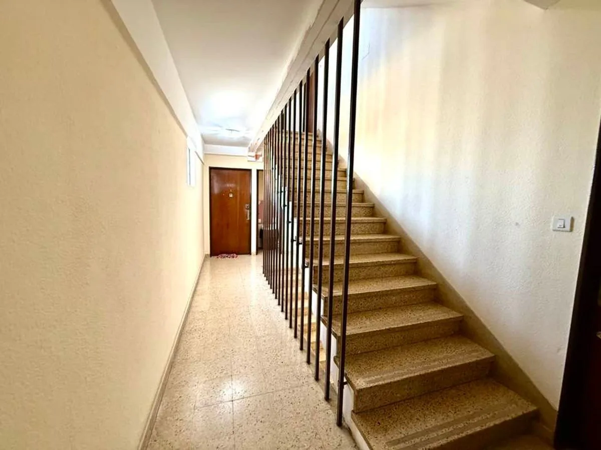 DEPARTAMENTO VENTA FLORES 2 AMBIENTES PISO ALTO foto 5