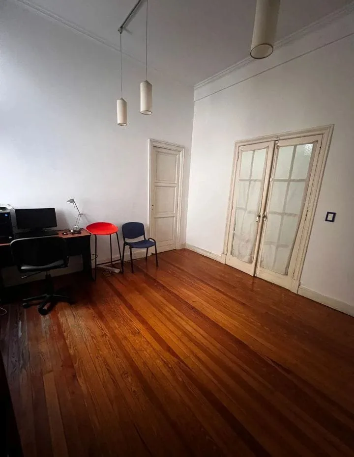 Se vende un departamento de 4 ambientes - Balvanera foto 3