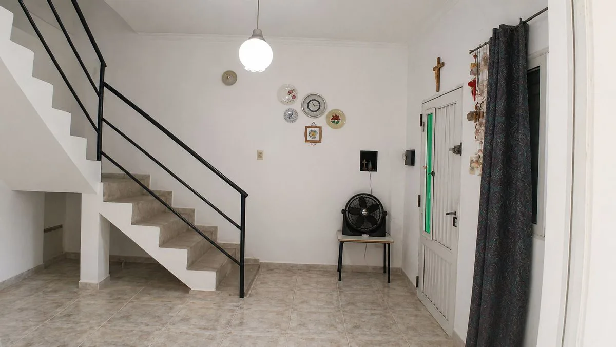 CASA DE DOS PLANTAS BARRIO SAN LORENZO foto 4
