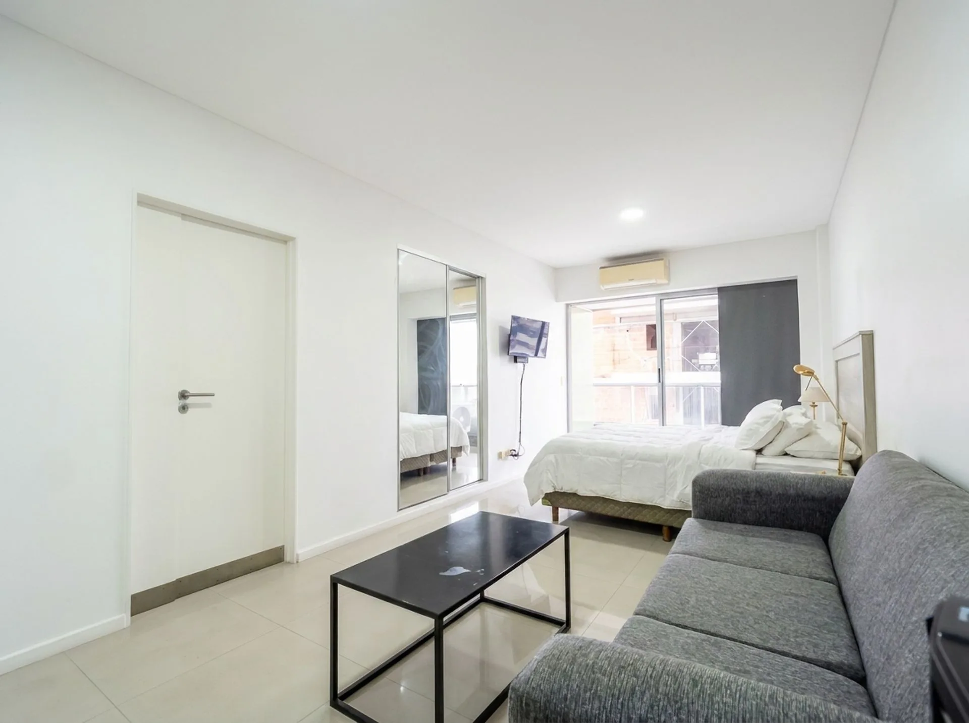 MONOAMBIENTE EN VENTA EN BELGRANO C foto 2