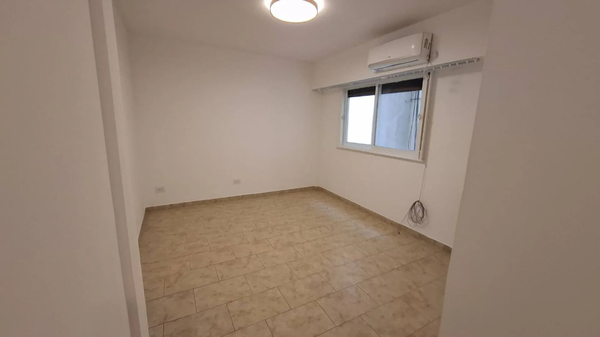 ALQUILER DEPARTAMENTO 2 AMBIENTES C/BALCON FLORES foto 5