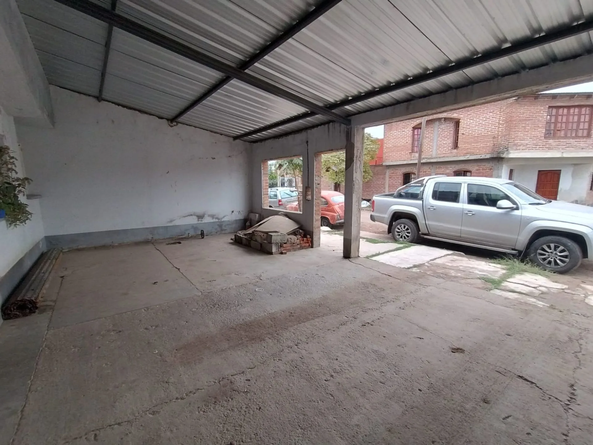 VENTA CASA 2 DORMITORIOS 212 M2 ALTO COMEDERO foto 3