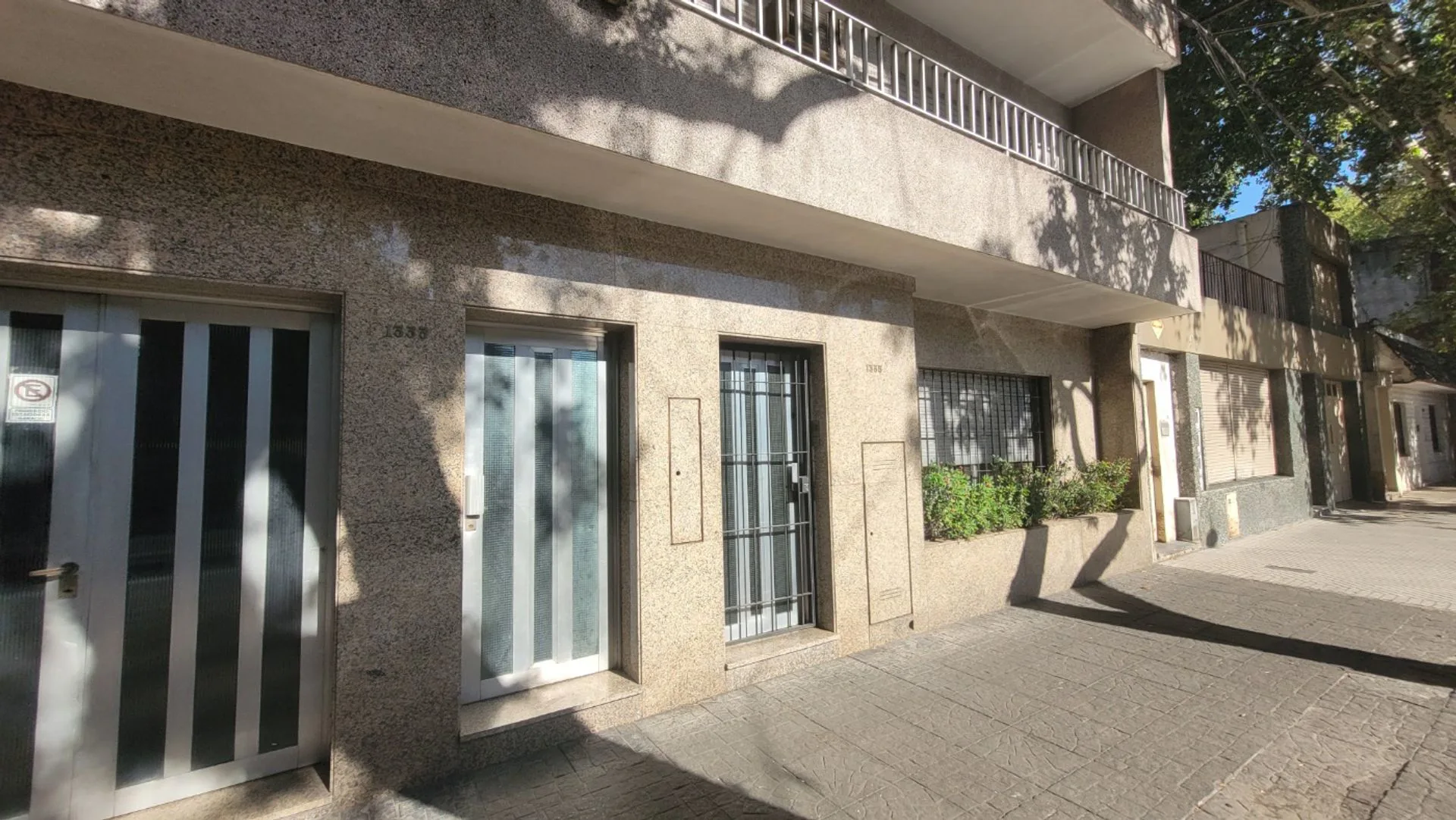 Venta Casa PH en PB con Patio verde y cochera foto 3