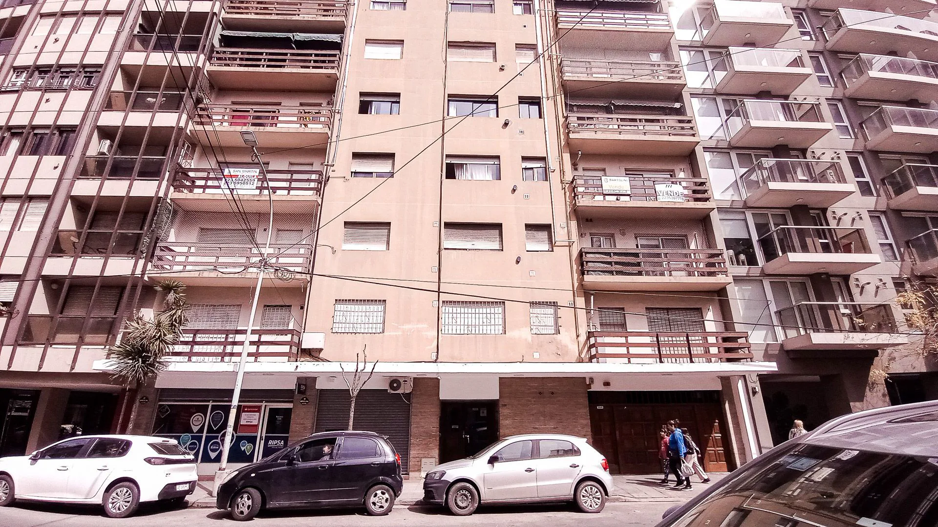 VENTA 3 AMBIENTES COCHERA PLAZA ESPAÑA LA PERLA