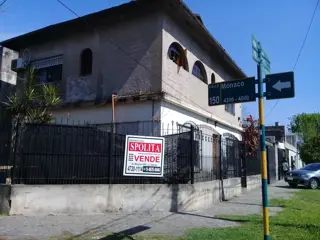 EXCELENTE CASA EN 2 PLANTAS ZONA CHILAVERT. foto 3