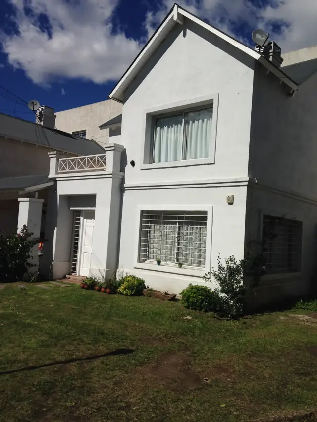 DUPLEX HOUSING CERRADO- RECTA MARTINOLLI - 2D 2B - ESCRITURA