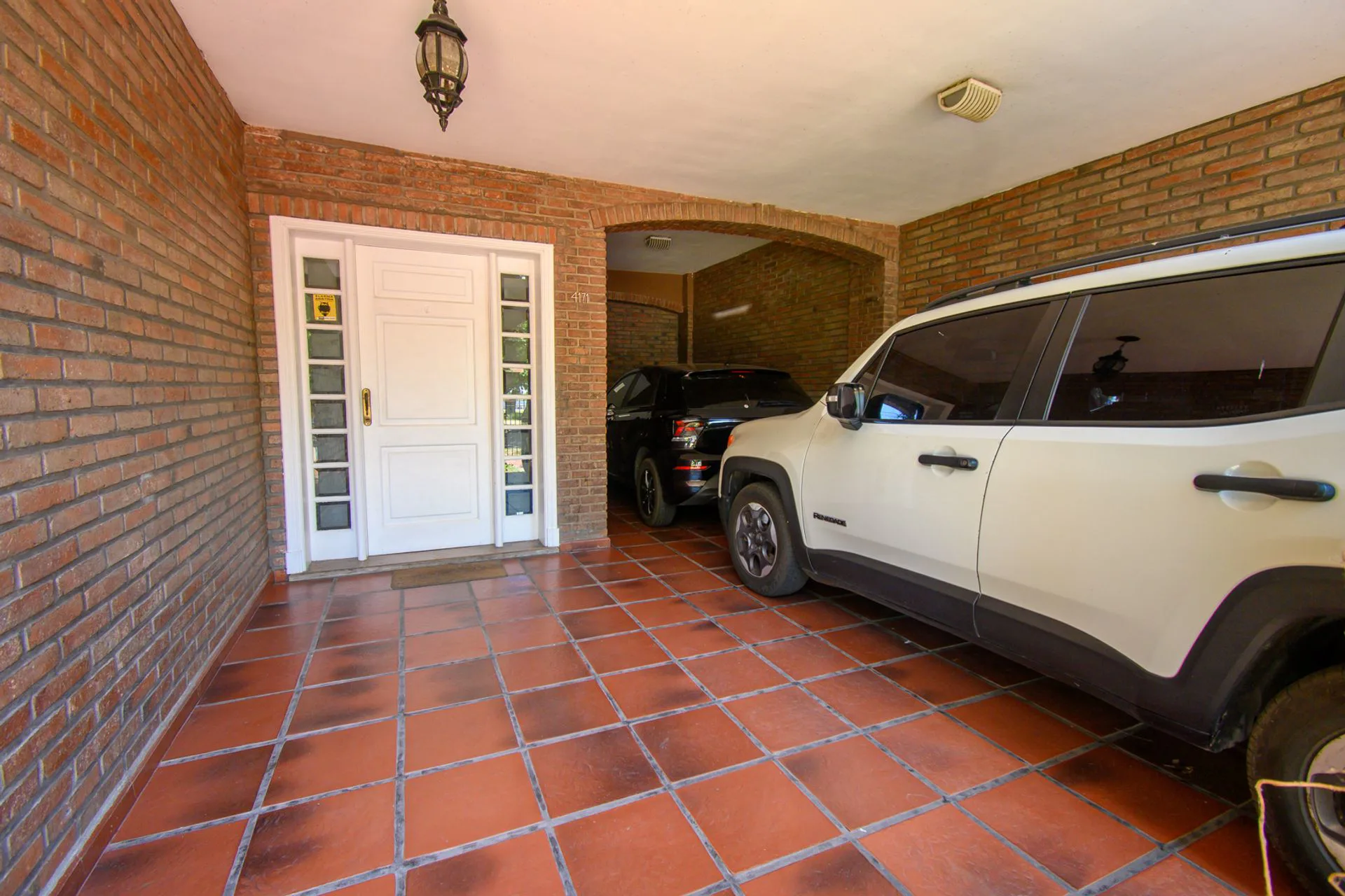 VENTA CASA SOBRE COSTANERA EN BARRIO 7 JEFES foto 3