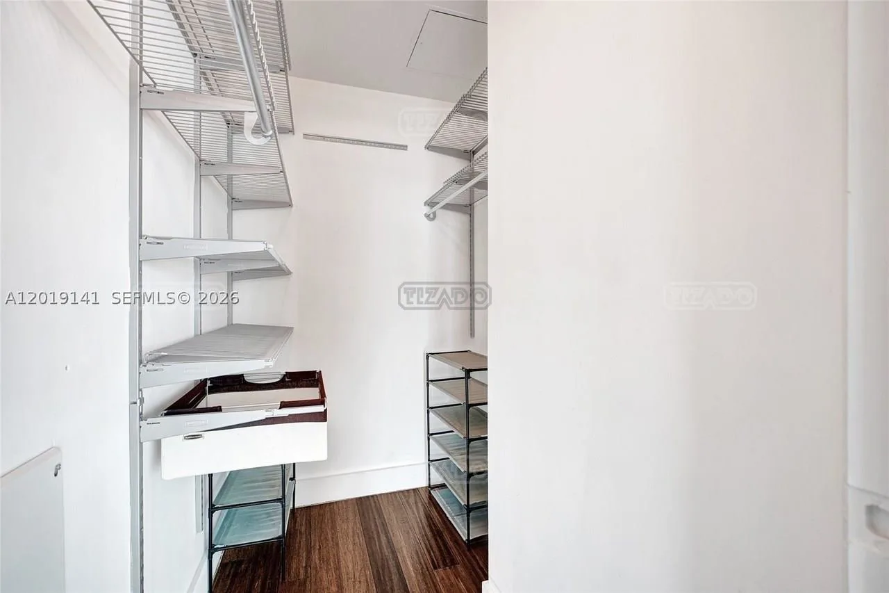 1900 N Bayshore Dr #2204 1900 foto 2