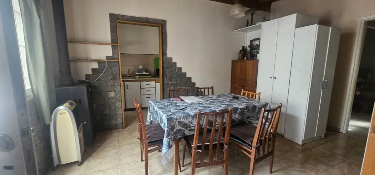 Venta casa 3, cochera y amplio parque ACANTILADOS foto 5