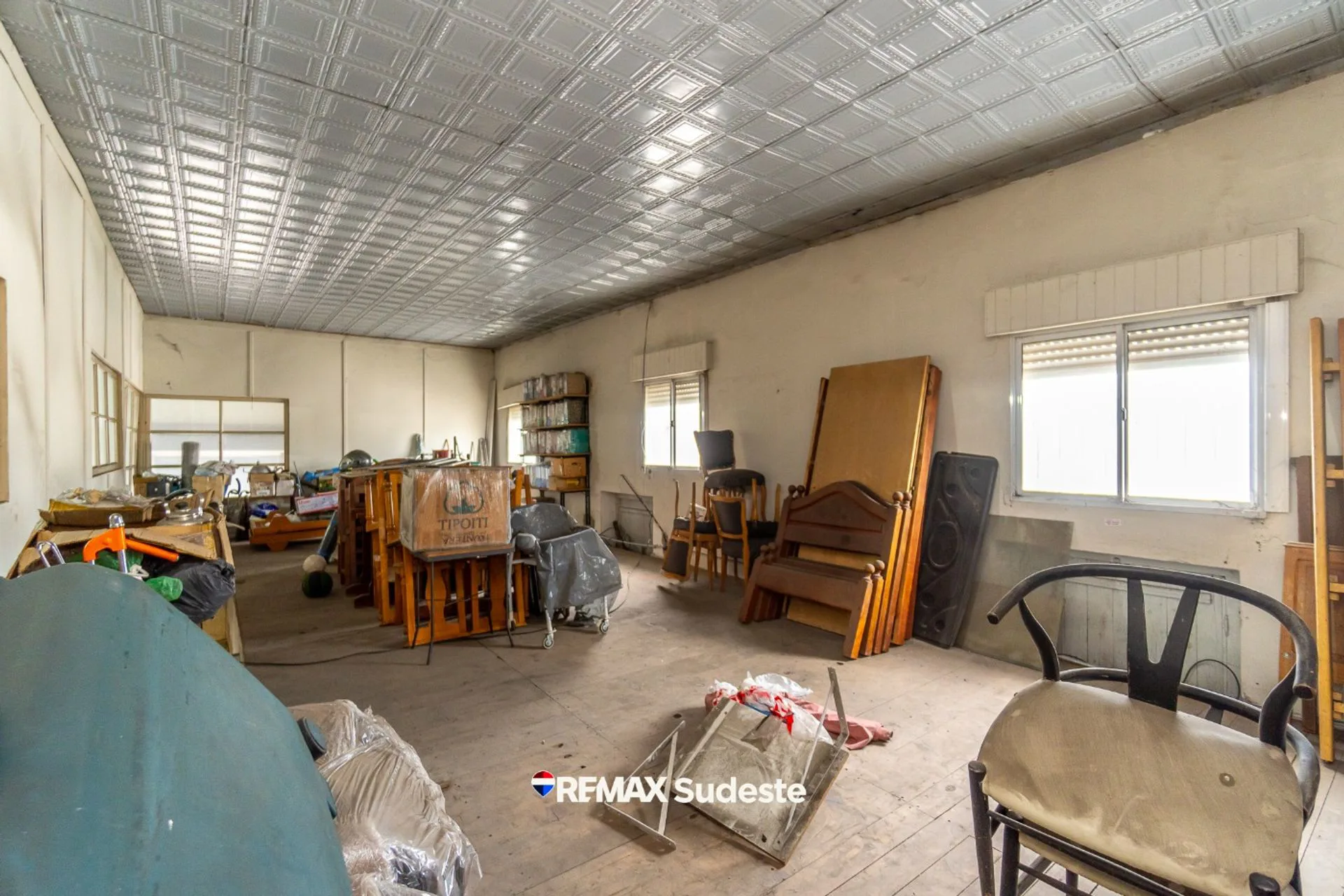 Importante deposito comercial ubicado Santa Fe 452 foto 4