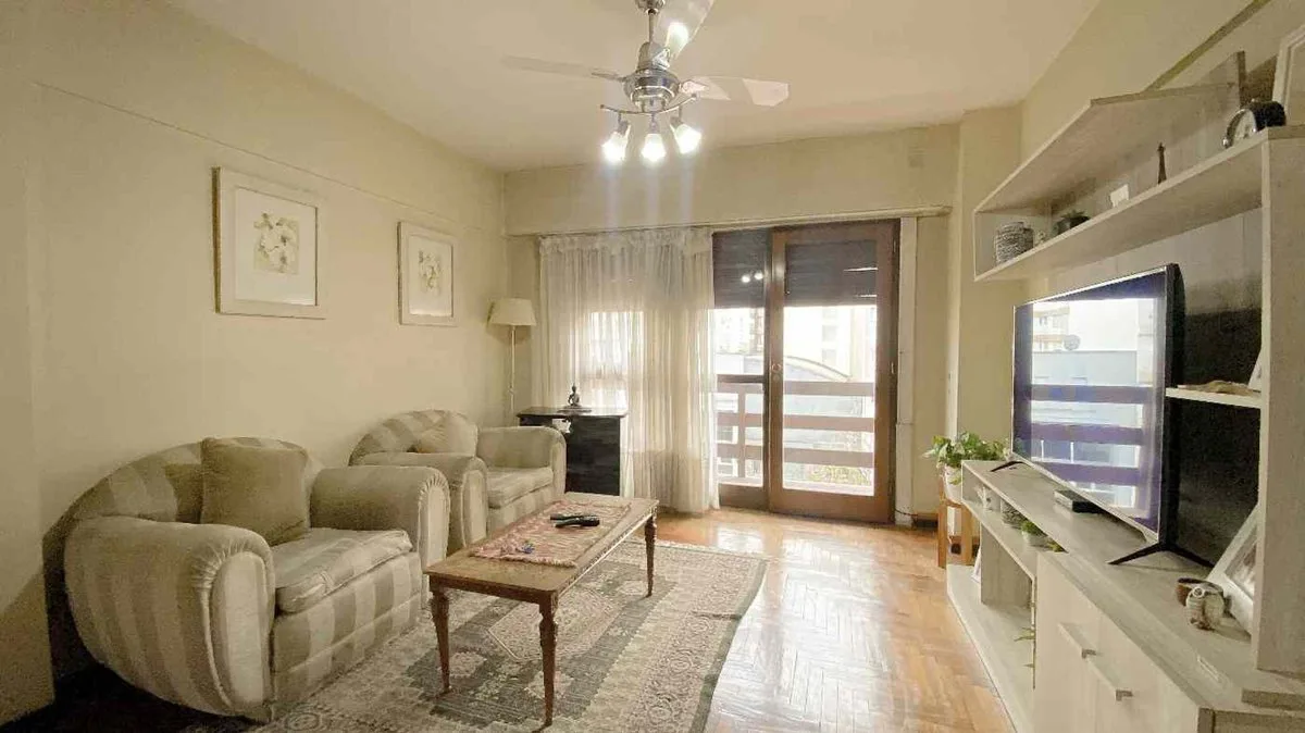 VENTA DEPARTAMENTO 3 AMB CON DEPENDENCIA Y COCHERA foto 3