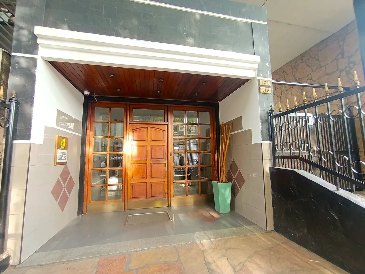 3 AMBIENTES LUMINOSO EN LINIERS – OPORTUNIDAD foto 3