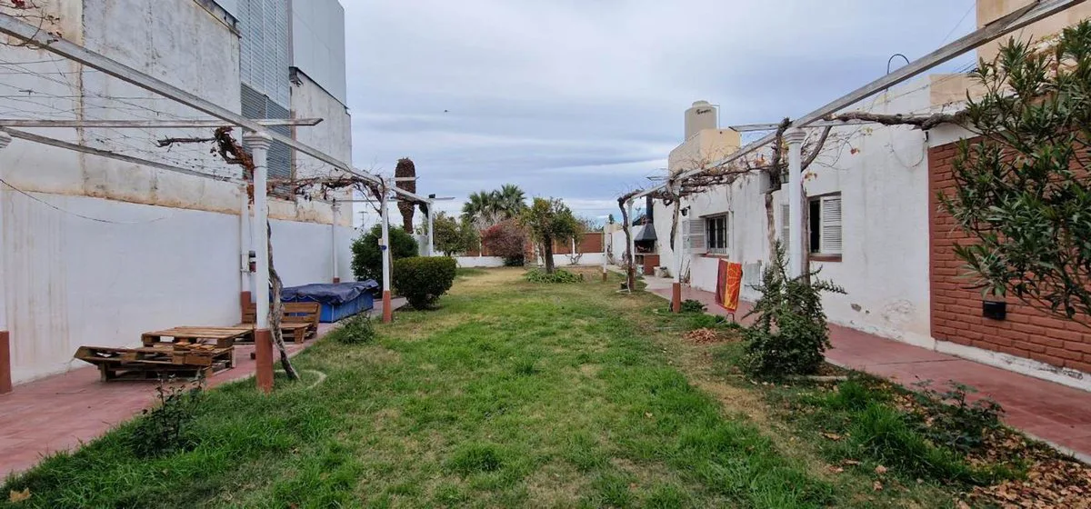 VENTA CASA Y DEPTO CENTRICO, GRAN TERRENO, CAPITAL foto 4