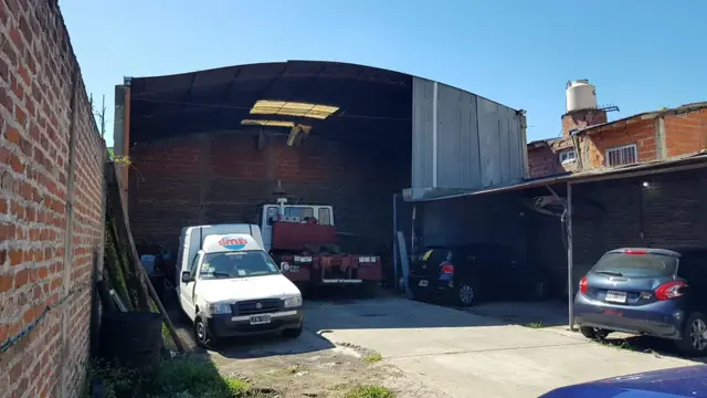 EXCELENTE GALPÓN de 11 x 43 CON ESTACIONAMIENTO, EN LA ZONA INDUSTRIAL DE JOSE LEON SUAREZ PRÓXIMO A ACCESO AU. CAMINO DEL BUEN AYRE
