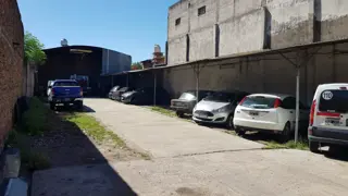 EXCELENTE GALPÓN de 11 x 43  CON ESTACIONAMIENTO, EN LA ZONA INDUSTRIAL DE JOSE LEON SUAREZ  PRÓXIMO A ACCESO AU. CAMINO DEL BUEN AYRE foto 4
